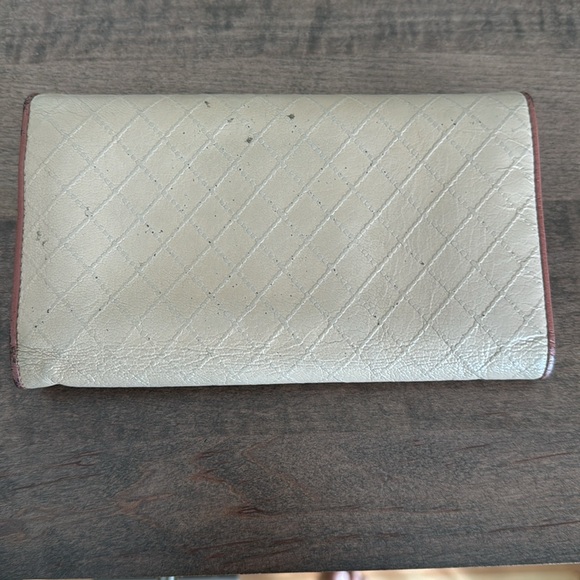 Used Chanel wallet. - Picture 3 of 6